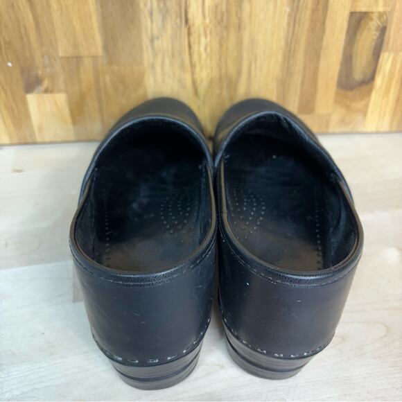 Dansko Black Matte Leather Professional Clog 40 - Picture 6 of 10